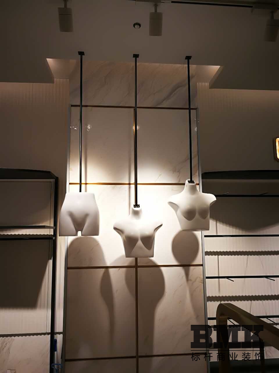 南京展柜厂_南京内衣货架_南京标杆展示道具厂